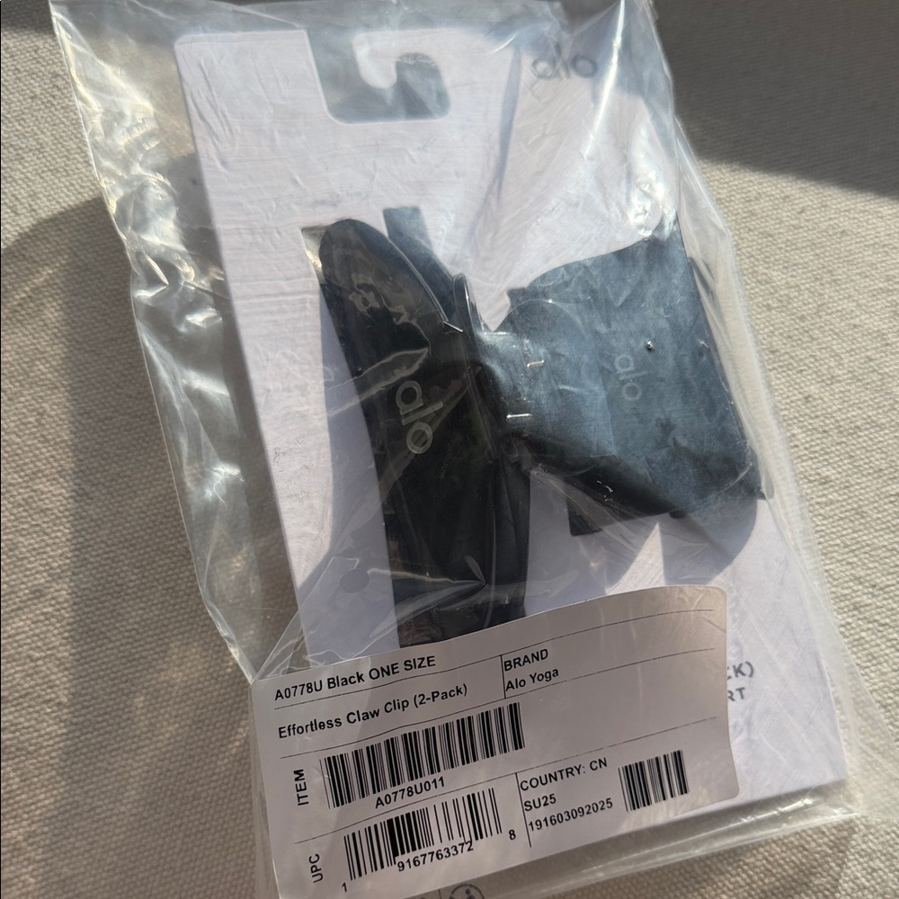 Effortless Claw Clips - Set of 2 - Picture 3 of 3